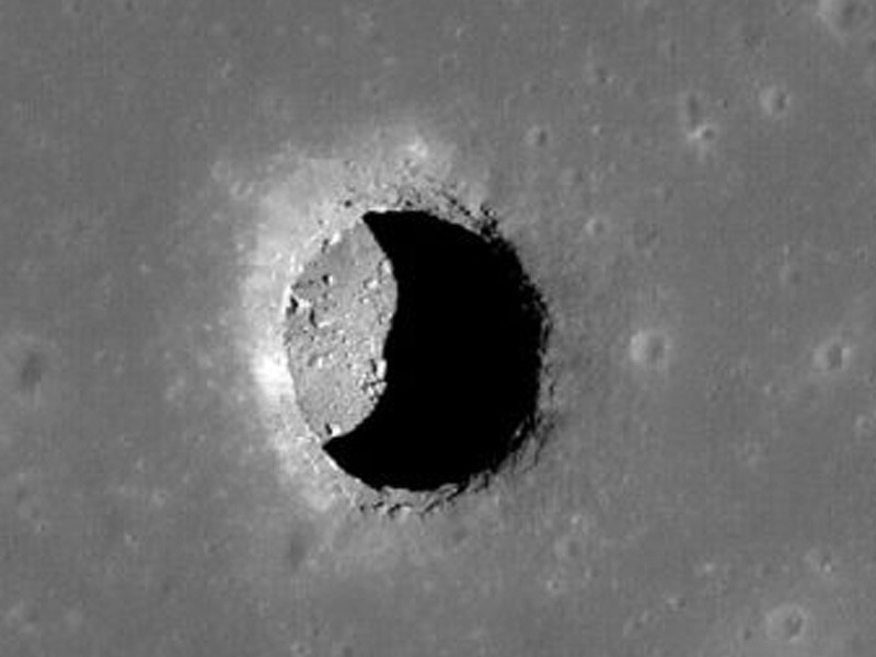 غار کشف شده در ماه می تواند پناهگاه فضانوردان در آینده باشد